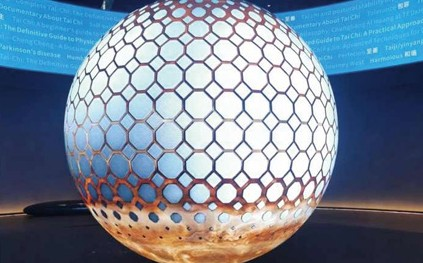 How Can Instagram-Worthy Spots Stand Out with Custom-shaped LED displays?